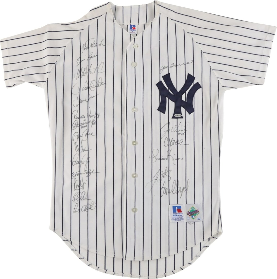 1998 New York Yankees Team Signed Jersey Derek Jeter Steiner COA Limited Edition: 1998 New York Yankees Team Signed Jersey Derek Jeter Steiner COA Limited Edition This limited edition New York Yankees jersey commemorates the legendary 1998 World Championship team, featuring the sig