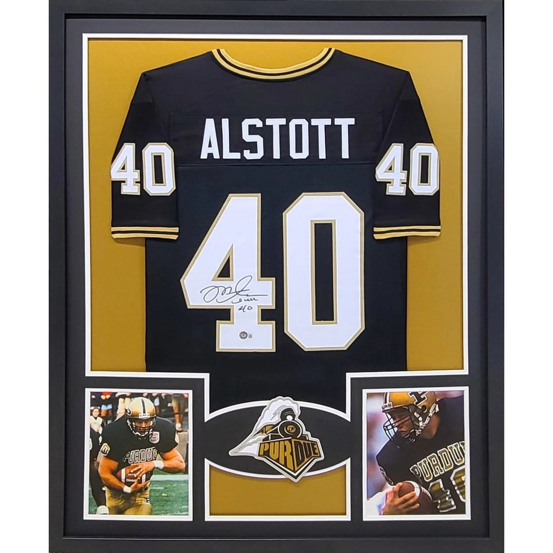 Mike Alstott Signed Framed Jersey Purdue Boilermakers Beckett Authenticated: Mike Alstott Signed Framed Jersey Purdue Boilermakers Beckett Authenticated Celebrate the legacy of Mike Alstott with this stunning autographed framed jersey. This jersey, representing the Purdue Boil