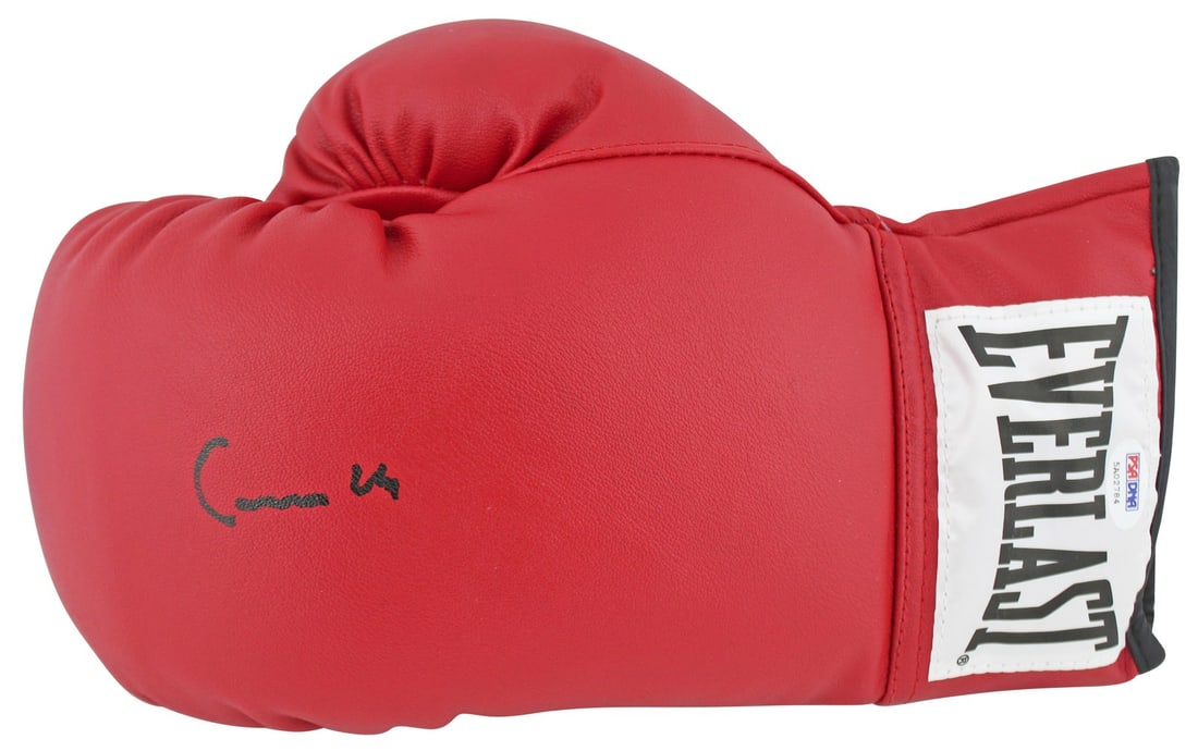 Red Everlast boxing glove signed by Muhammad Ali Cassius Clay PSA: Red Everlast boxing glove signed by Muhammad Ali Cassius Clay PSA This red Everlast boxing glove has been personally signed by Muhammad Ali, also known as Cassius Clay. The glove is an original collec