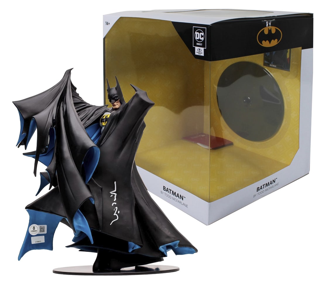 Val Kilmer Autographed Todd McFarlane 12 Inch Batman Forever Statue Beckett Authenticated: Val Kilmer Autographed Todd McFarlane 12 Inch Batman Forever Statue Beckett Authenticated This is a pre-owned 12-inch Batman statue from McFarlane Toys, featuring Todd McFarlane's design for Batman fr