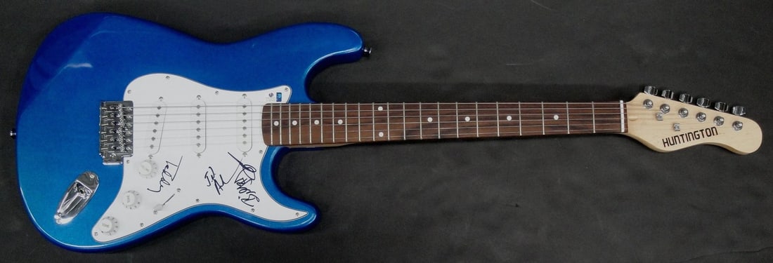 The Box Masters Autographed Electric Guitar by Billy Bob Thornton GAI Authenticated: The Box Masters Autographed Electric Guitar by Billy Bob Thornton GAI Authenticated This is an original electric guitar autographed by Billy Bob Thornton, J.D. Andrew, and Teddy 'Zig Zag' Andreadis of