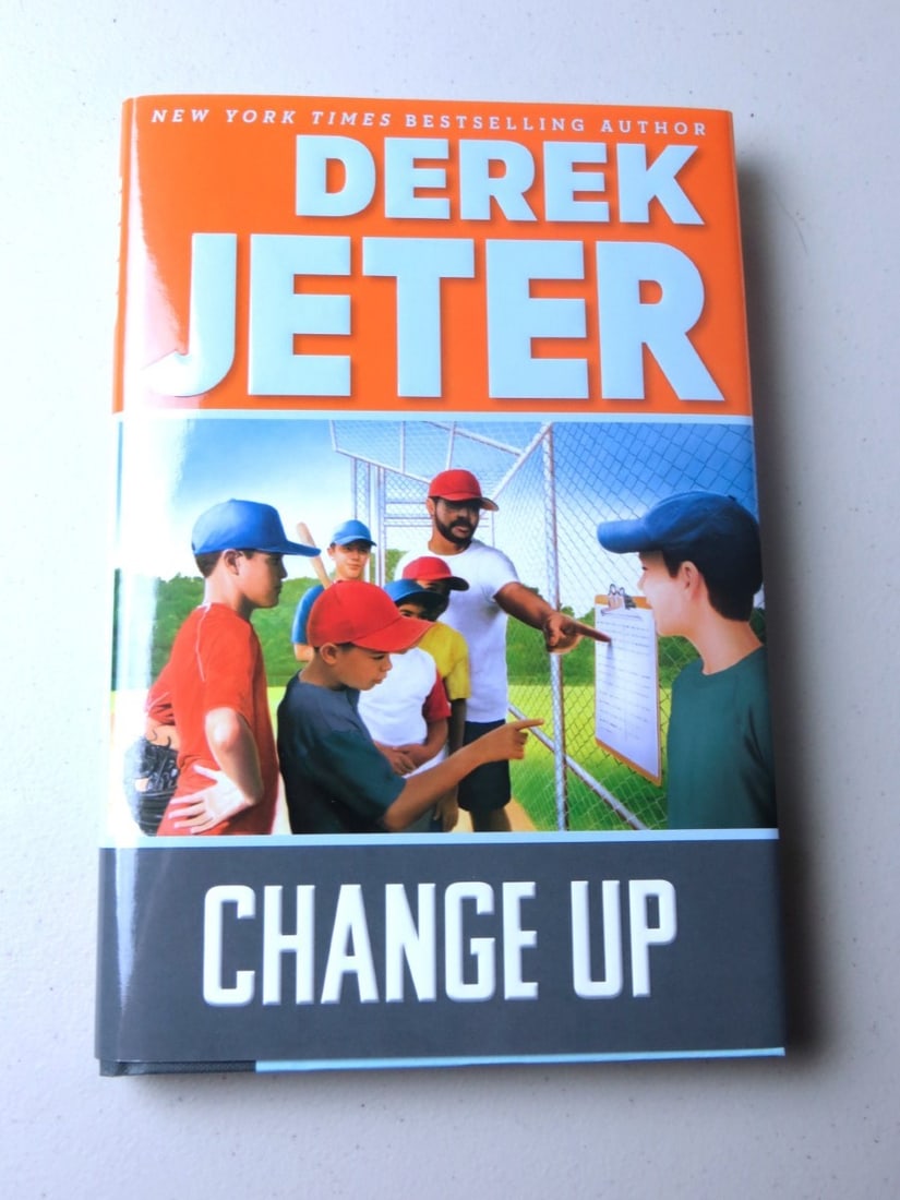 Derek Jeter Signed Change Up Book New York Yankees Beckett Authenticated (1 of 5)