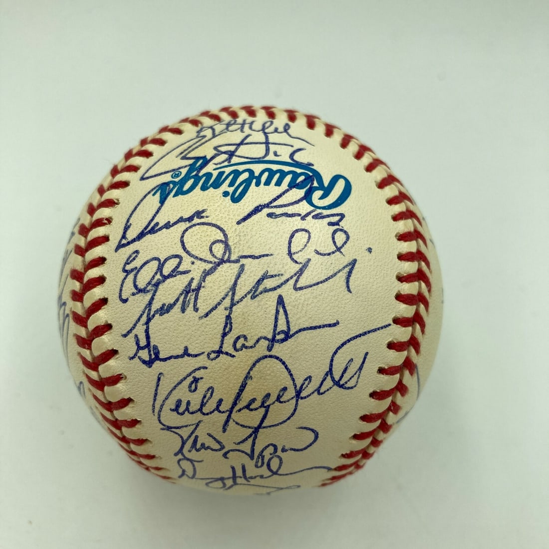 1993 Minnesota Twins Team Signed Baseball with Puckett COA: 1993 Minnesota Twins Team Signed Baseball with Puckett COA This is a remarkable 1993 Minnesota Twins team-signed baseball featuring the signatures of 37 members, including baseball legends Kirby Pucke