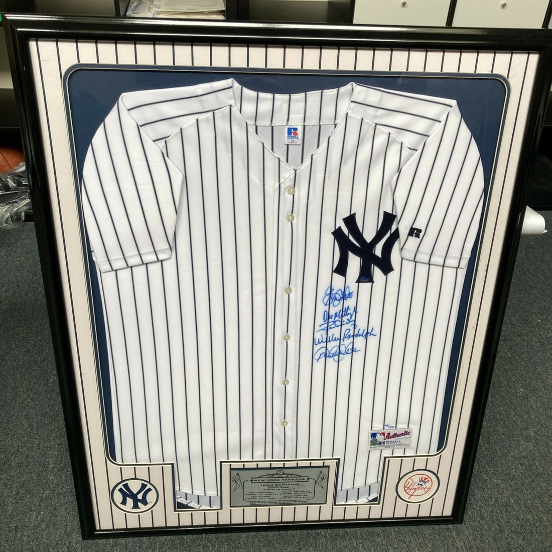 Limited Edition Yankees Jersey Signed by Jeter Mattingly 5 Captains Steiner: Limited Edition Yankees Jersey Signed by Jeter Mattingly 5 Captains Steiner This stunning New York Yankees jersey is a must-have for any baseball fan. It features the signatures of five iconic Yankees