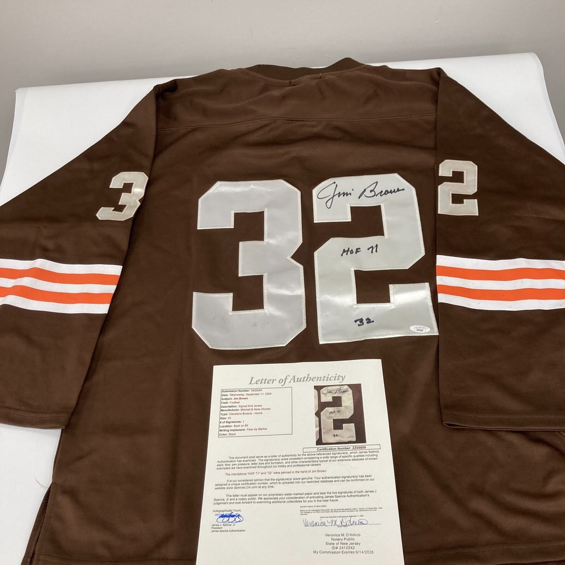 Jim Brown Signed Cleveland Browns Jersey HOF 1971 JSA Authenticated: Jim Brown Signed Cleveland Browns Jersey HOF 1971 JSA Authenticated This is an original Cleveland Browns jersey signed by the legendary Jim Brown, featuring his iconic #32. The jersey is a Mitchell & 