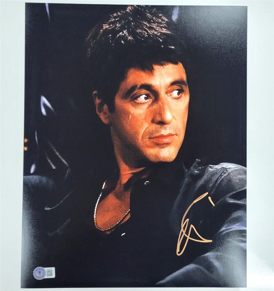 Al Pacino Scarface 11x14 Signed Photo Beckett Authenticated: Al Pacino Scarface 11x14 Signed Photo Beckett Authenticated This striking 11x14 photograph features Al Pacino's iconic portrayal in the classic film Scarface. The photograph is an original, pre-owned 