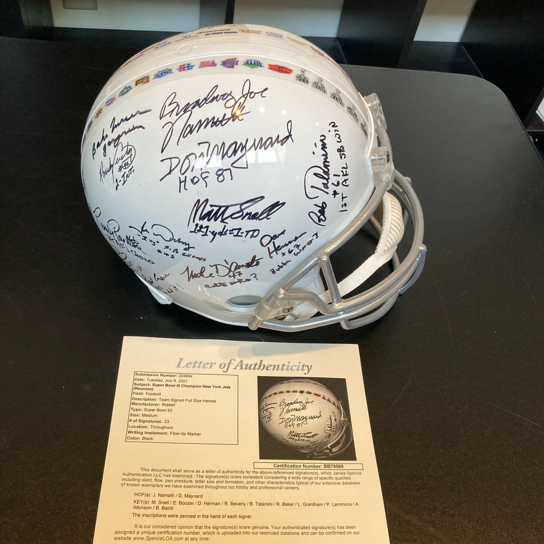 1969 New York Jets Team Signed Super Bowl Helmet JSA COA 23 Signatures: 1969 New York Jets Team Signed Super Bowl Helmet JSA COA 23 Signatures Celebrate the legacy of the 1969 New York Jets with this stunning full-size Super Bowl helmet, signed by the entire championship 
