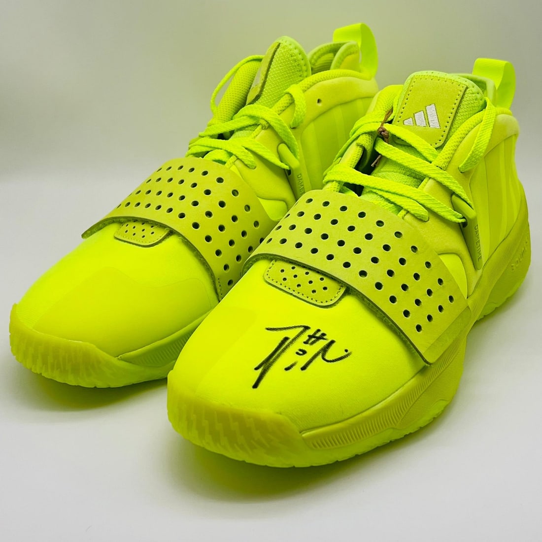 Adidas DAME 8 EXTPLY Damian Lillard Autographed Basketball Shoes PSA/DNA Authenticated: Adidas DAME 8 EXTPLY Damian Lillard Autographed Basketball Shoes PSA/DNA Authenticated This Adidas Dame 8 EXTPLY Player Exclusive shoe has been personally signed by Damian Lillard. The autograph has b