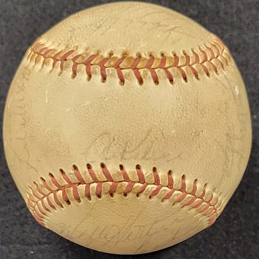 1973 Detroit Tigers Team Signed Baseball with Al Kaline PSA Authenticated: 1973 Detroit Tigers Team Signed Baseball with Al Kaline PSA Authenticated This authentic 1973 Detroit Tigers team-signed baseball features notable signatures, including that of Hall of Famer Al Kaline