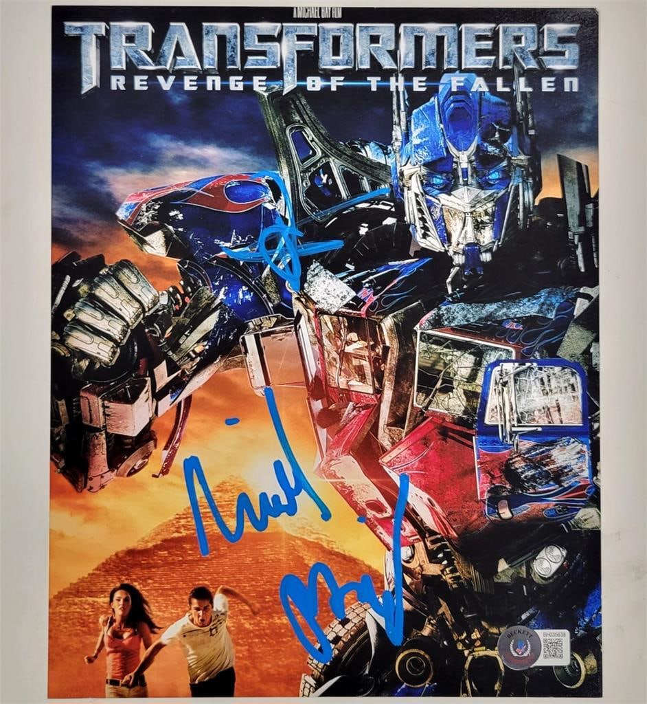 Michael Bay Shia LaBeouf Signed Transformers Photo 8x10 Beckett Authenticated: Michael Bay Shia LaBeouf Signed Transformers Photo 8x10 Beckett Authenticated This captivating 8x10 photograph from the movie "Transformers: Revenge of the Fallen" features the authentic signatures of