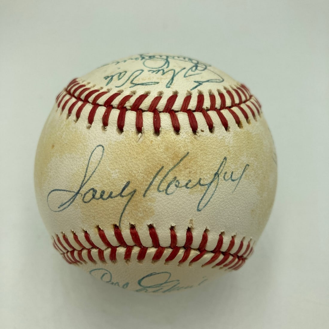 Brooklyn Dodgers 1957 National League Baseball 16 Autographs JSA COA: Brooklyn Dodgers 1957 National League Baseball 16 Autographs JSA COA This is an original 1957 Brooklyn Dodgers team-signed National League baseball from their final season in Brooklyn. The ball featur