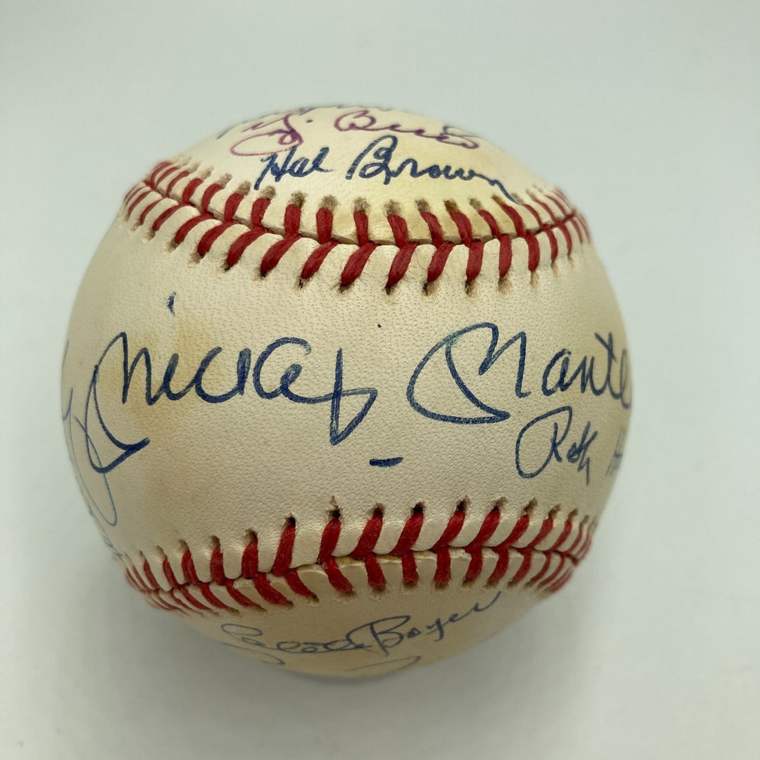 1962 New York Yankees Team Signed Baseball with Mickey Mantle JSA COA: 1962 New York Yankees Team Signed Baseball with Mickey Mantle JSA COA This is a remarkable 1962 New York Yankees World Series Champions Team Signed Baseball featuring 25 signatures, including baseball