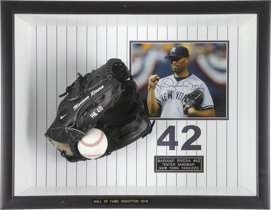 Mariano Rivera Signed Glove Baseball Photo Framed Display with JSA COA (1 of 8)