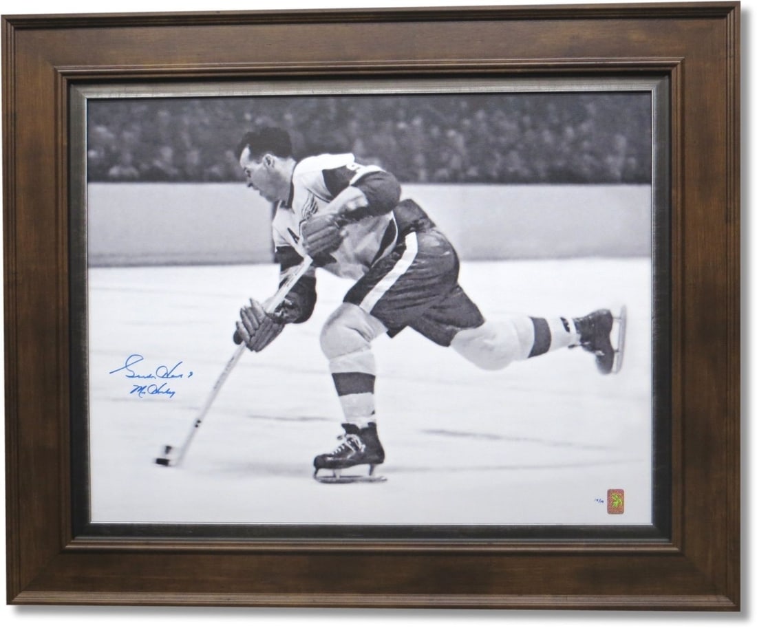 Gordie Howe Signed Canvas Slapshot 27x33 Limited Ed random out of #/19 WGA: Gordie Howe Signed Canvas Slapshot 27x33 Limited Ed random out of #/19 WGA Celebrate the legacy of Gordie Howe with this stunning framed canvas piece, measuring 27 x 33 inches. This limited edition pr
