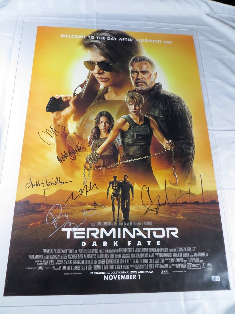 27X40 Terminator Dark Fate signed poster Beckett authenticated (1 of 4)