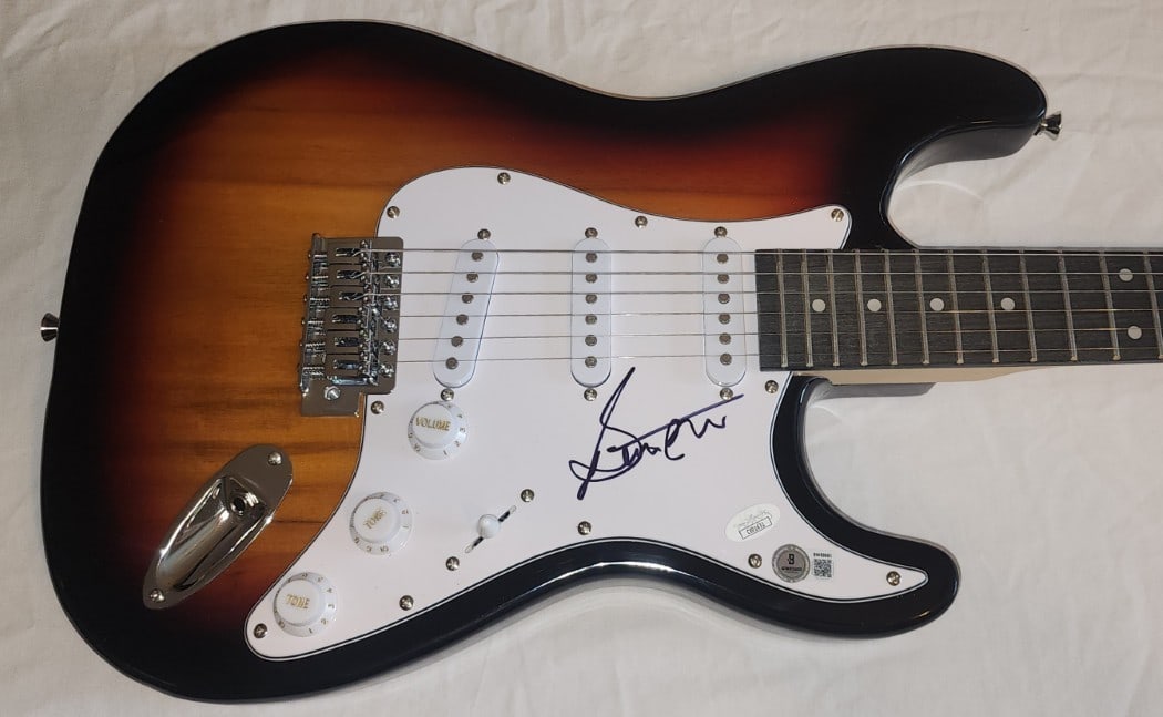 Bernie Taupin Autographed Skyline Pigeon Electric Guitar Beckett (1 of 4)