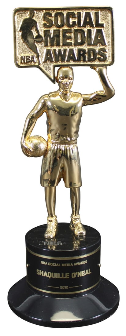 12 Inch 2012 NBA Social Media Award Trophy Shaquille O'Neal Original (1 of 3)