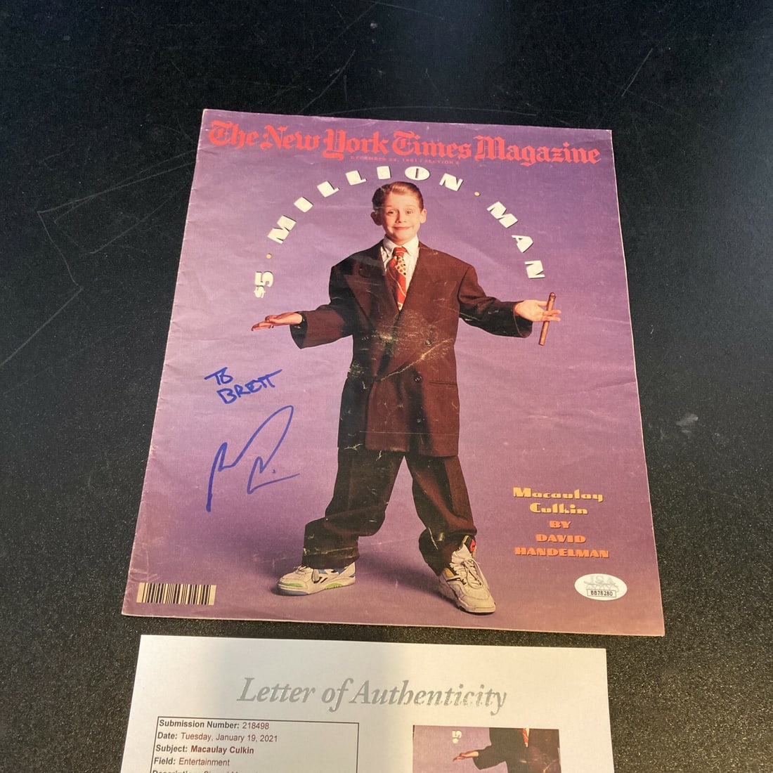 New York Times Magazine Autographed by Macaulay Culkin with JSA Authentication: New York Times Magazine Autographed by Macaulay Culkin with JSA Authentication This is a pre-owned New York Times Magazine featuring Macaulay Culkin, signed by the actor himself. The autograph has bee