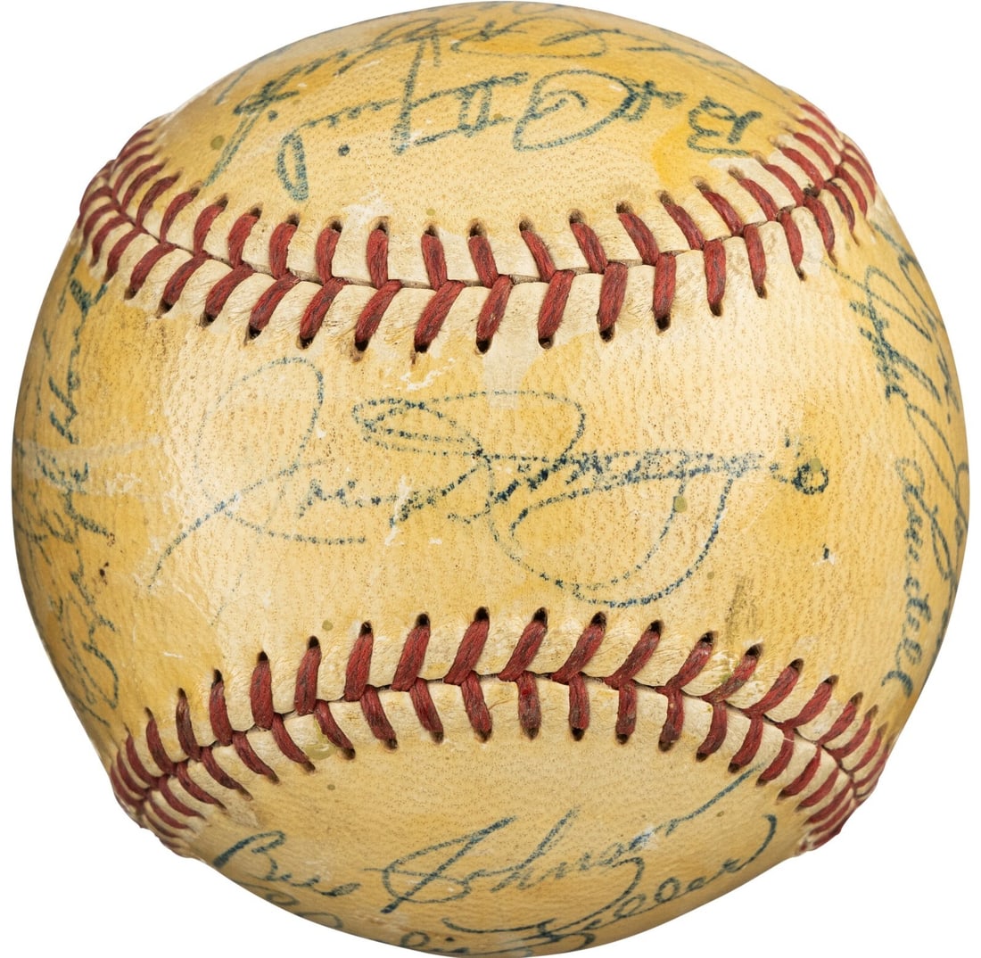 Official American League baseball signed by 1949 Yankees 20 signatures: Official American League baseball signed by 1949 Yankees 20 signatures This is an original 1949 New York Yankees team-signed baseball, commemorating their World Series Championship. The Official Ameri