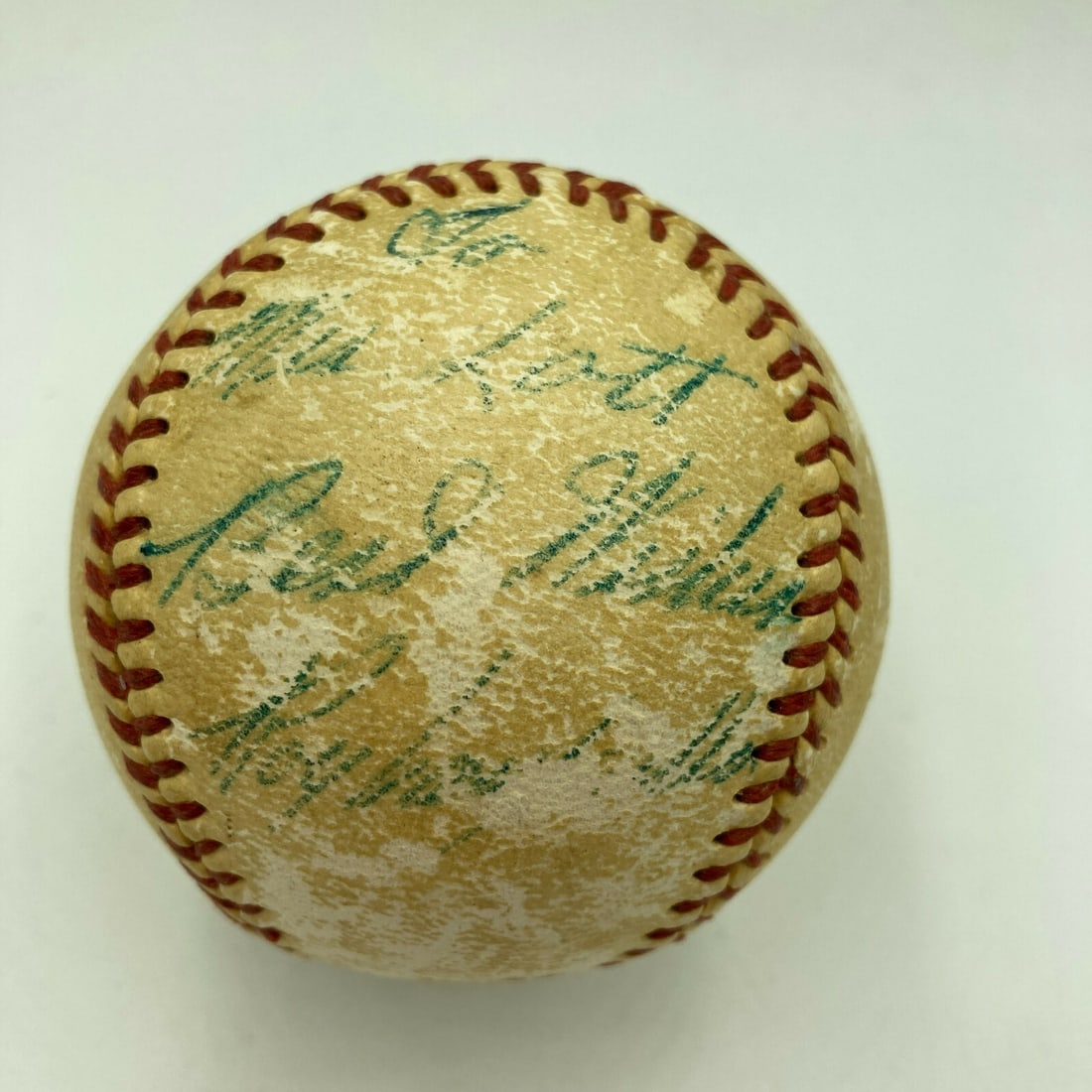 Roy Campanella Single Signed NL Baseball JSA COA Inscribed Best Wishes: Roy Campanella Single Signed NL Baseball JSA COA Inscribed Best Wishes This is an official National League baseball (Giles) featuring a single signature from Hall of Fame catcher Roy Campanella. The b