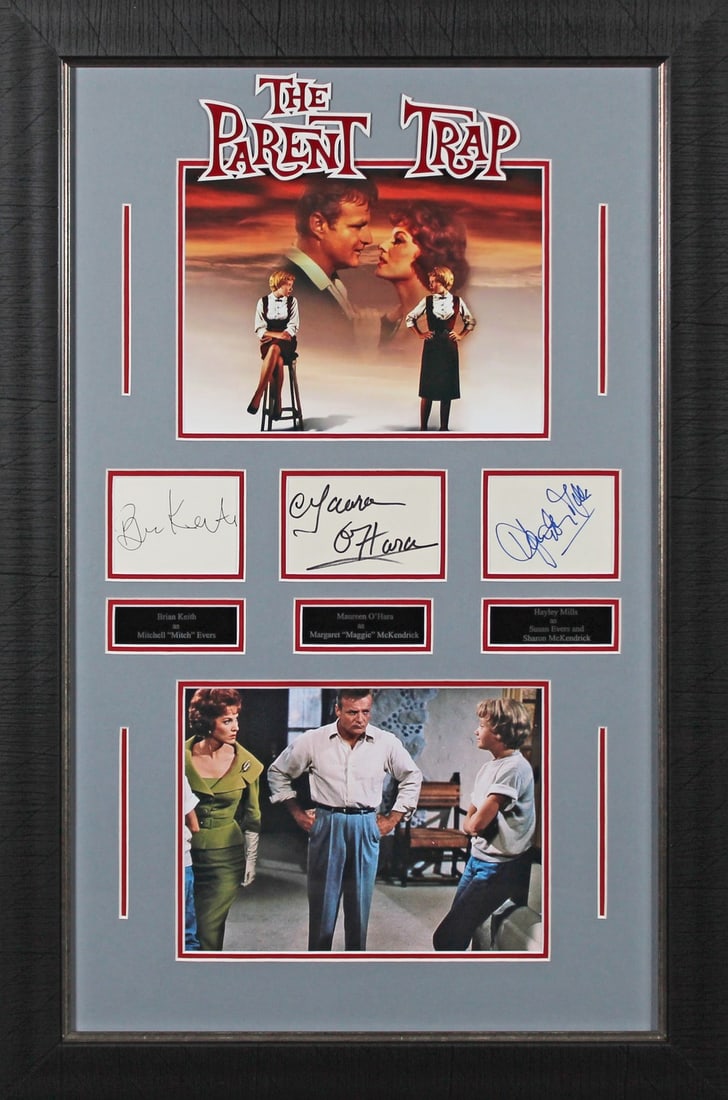 The Parent Trap Signed Framed Photo by Mills Keith O'Hara Beckett COA: The Parent Trap Signed Framed Photo by Mills Keith O'Hara Beckett COA This stunning framed display features a photograph personally signed by iconic actors Haley Mills, Brian Keith, and Maureen O'Hara