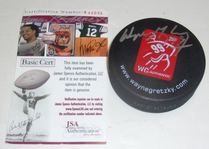 Wayne Gretzky Signed Hockey Puck JSA COA Rangers Oilers (1 of 1)