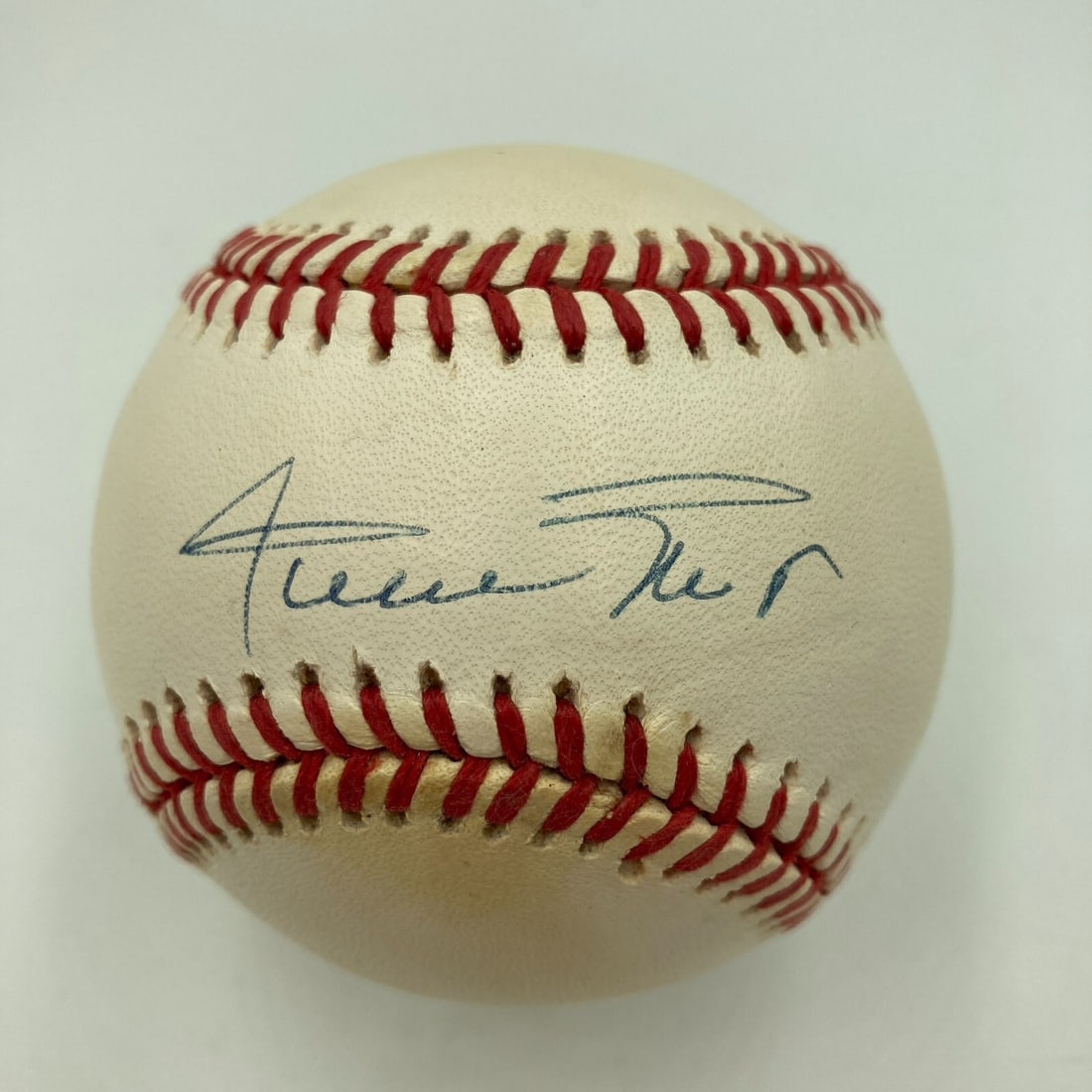 Willie Mays Signed Official National League Baseball with JSA COA: Willie Mays Signed Official National League Baseball with JSA COA This is an official National League baseball signed by the legendary Willie Mays. The autograph has been authenticated by James Spence