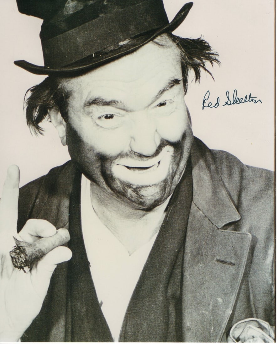 Red Skelton Authenticated Signed 8x10 Black and White Clown Photograph PSA: Red Skelton Authenticated Signed 8x10 Black and White Clown Photograph PSA This is an original 8x10 black and white photograph featuring Red Skelton in a clown character, personally signed by Red Skel