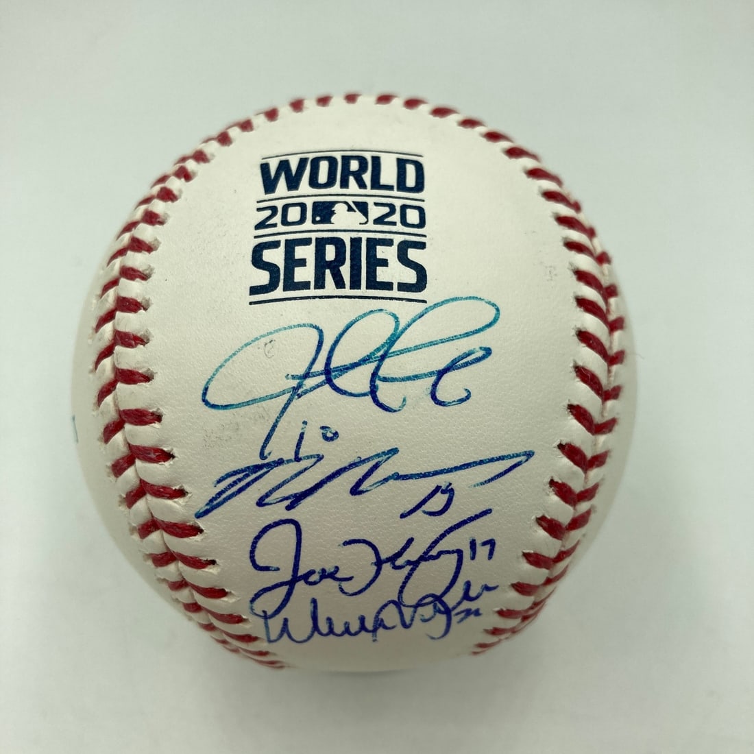 Dodgers 2020 World Series Champions Signed Baseball PSA DNA Authenticated: Dodgers 2020 World Series Champions Signed Baseball PSA DNA Authenticated This official 2020 World Series baseball has been team-signed by 18 members of the Los Angeles Dodgers, commemorating their ch