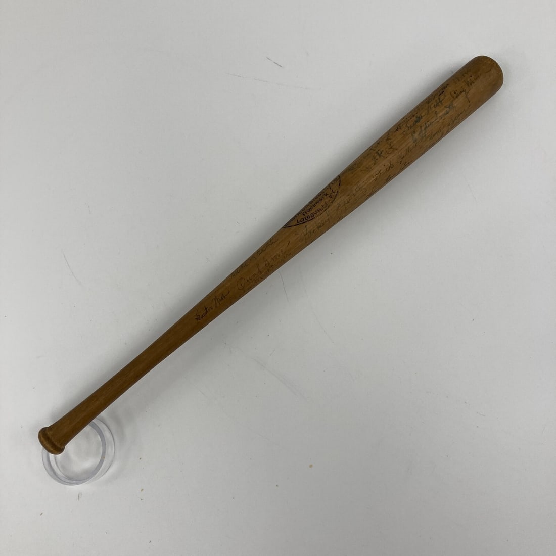 1943 Chicago White Sox Signed Mini Louisville Slugger Bat with Authentic Signatures: 1943 Chicago White Sox Signed Mini Louisville Slugger Bat with Authentic Signatures This rare antique miniature Louisville Slugger baseball bat is a must-have for any Chicago White Sox fan. Measuring 