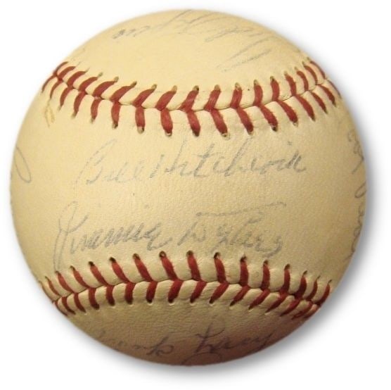1959 Detroit Tigers Autographed Baseball 20 Signatures Authenticated: 1959 Detroit Tigers Autographed Baseball 20 Signatures Authenticated This is a 1959 Detroit Tigers Team Signed Baseball featuring a total of 20 autographs, including notable players Al Kaline, Jim Bun