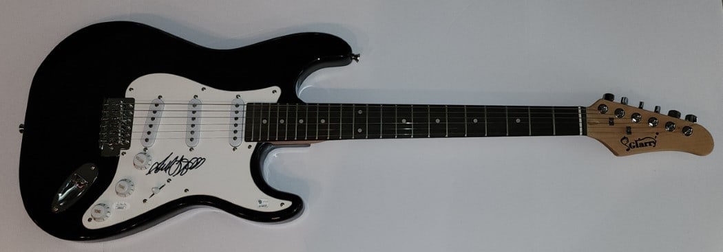 Electric Guitar Autographed by Samuel L Jackson JSA Authenticated (1 of 4)