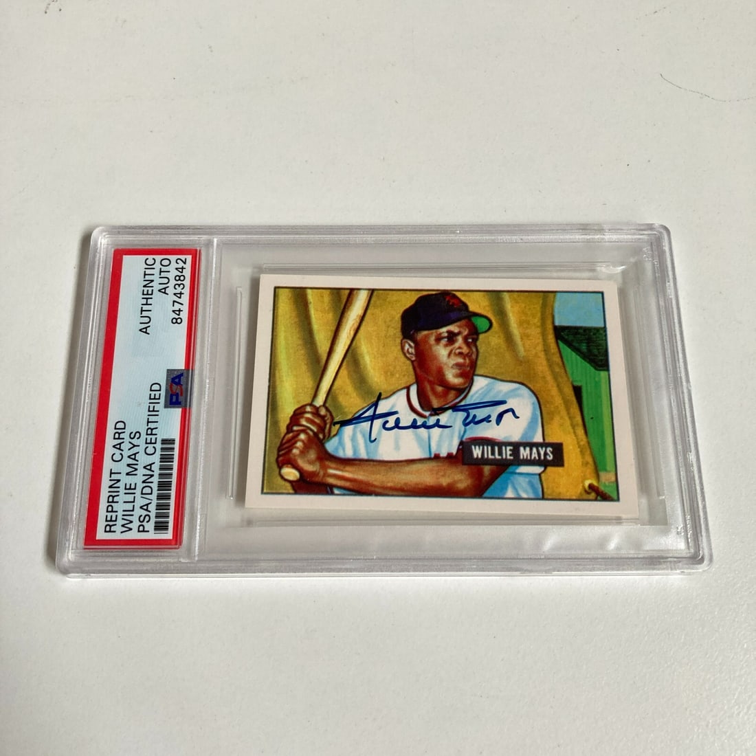 Willie Mays 1951 Bowman RP Rookie Card Hard Signed PSA DNA: Willie Mays 1951 Bowman RP Rookie Card Hard Signed PSA DNA 1951 Bowman Willie Mays signed autographed RP rookie card RC with PSA DNA authentication. The card is pre-owned and identified as a hard sign