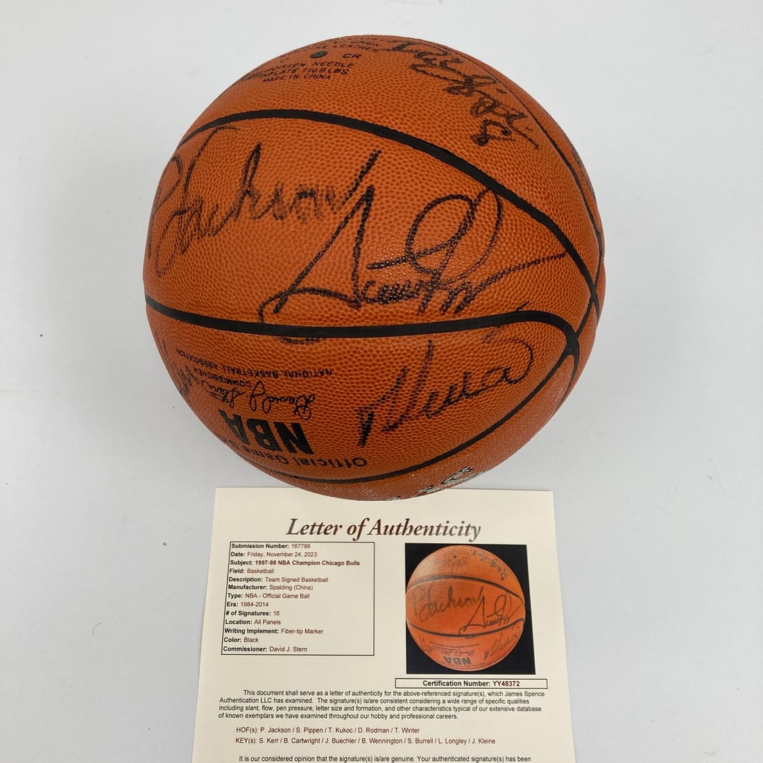 1997-98 Chicago Bulls Signed Game Basketball JSA Authenticated 16 Signatures: 1997-98 Chicago Bulls Signed Game Basketball JSA Authenticated 16 Signatures Celebrate the legacy of the 1997-98 Chicago Bulls NBA Championship team with this official game issued basketball, signed b