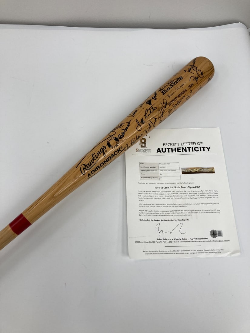 Brian Harper World Series game issued bat 1985 Cardinals NL Champs team signed BAS: Brian Harper World Series game issued bat 1985 Cardinals NL Champs team signed BAS Offered is an original 1985 St. Louis Cardinals National League Champions team-signed Brian Harper World Series game-