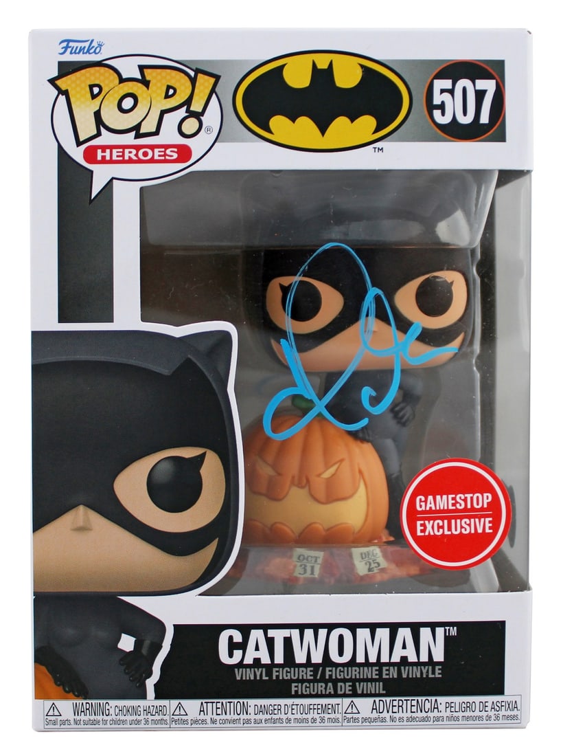 Halle Berry signed Catwoman Funko Pop #507 Beckett authenticated (1 of 7)