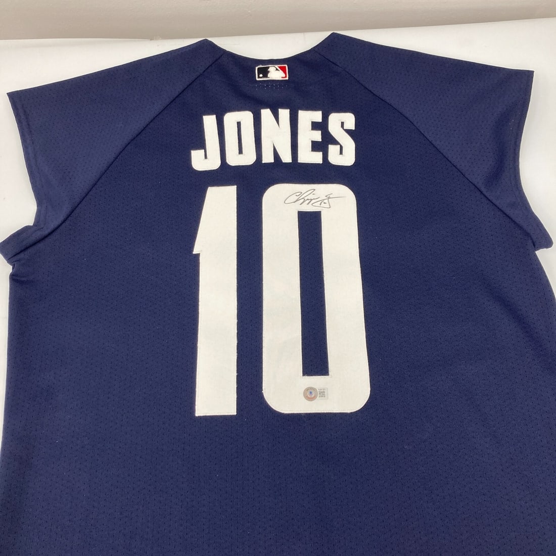 Chipper Jones 2000 All Star Game Jersey Beckett Certified Signed: Chipper Jones 2000 All Star Game Jersey Beckett Certified Signed This authentic 2000 All Star Game jersey, signed by Chipper Jones, is a must-have for any baseball enthusiast. The jersey features the 