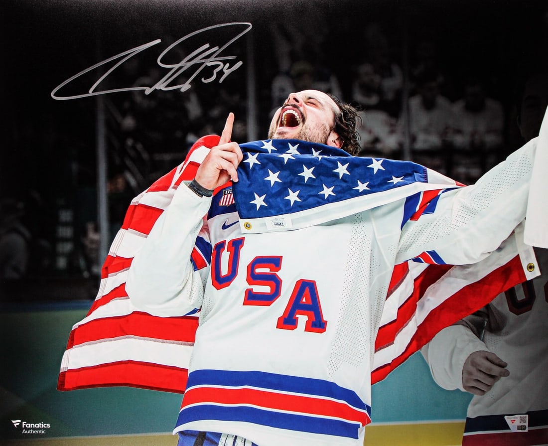 Auston Matthews autographed Team USA 16x20 horizontal photo Fanatics: Auston Matthews autographed Team USA 16x20 horizontal photo Fanatics This is a pre-owned 16x20 horizontal photograph featuring Auston Matthews with Team USA, personally signed by Auston Matthews. Each