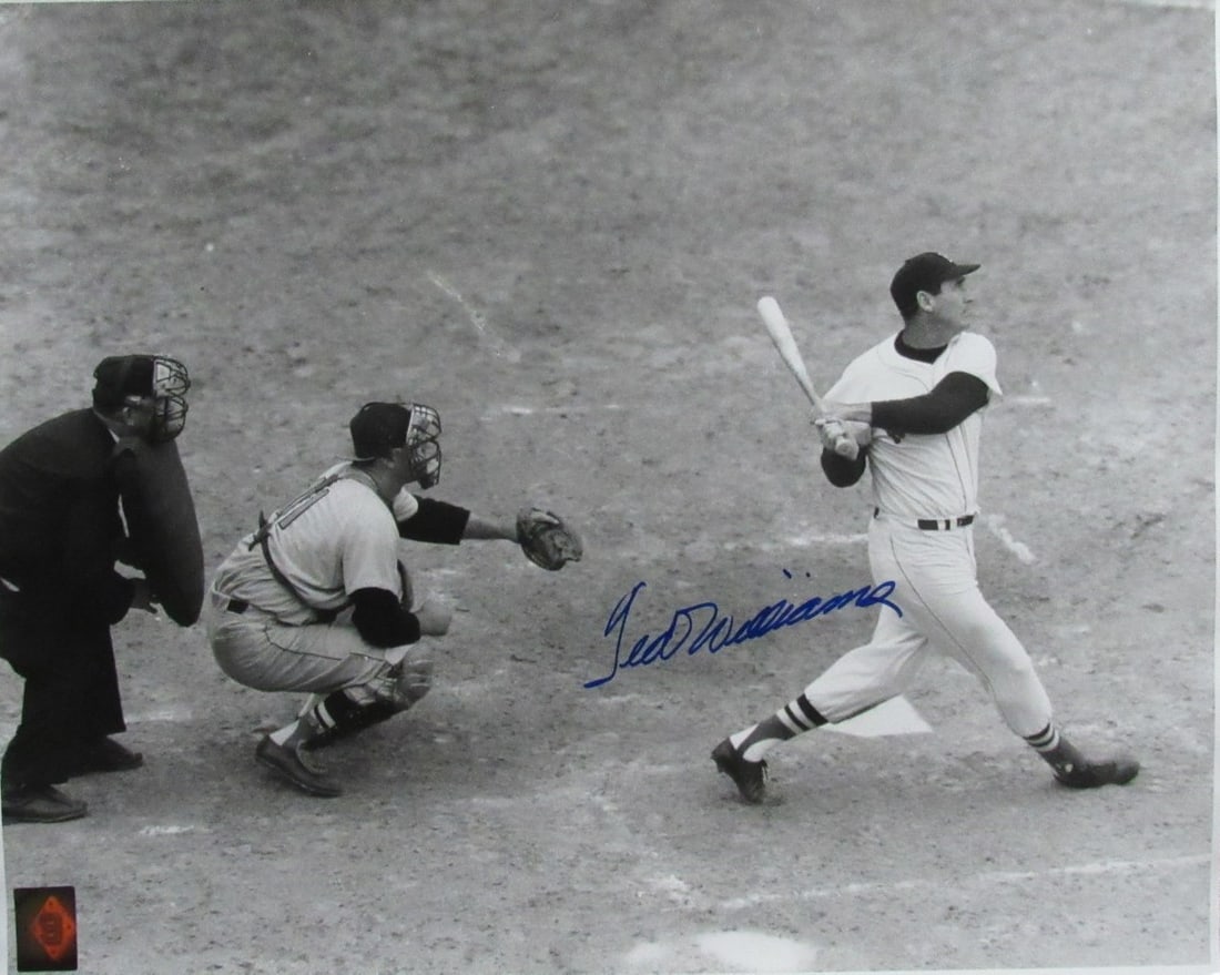 16x20 Autographed Ted Williams Photo with Green Diamond Hologram Authentication: 16x20 Autographed Ted Williams Photo with Green Diamond Hologram Authentication This is an original 16x20 black and white photo of Ted Williams, Hall of Fame baseball player for the Boston Red Sox, pe