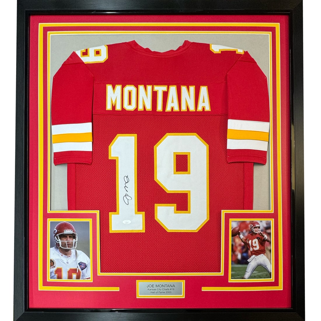 Framed Joe Montana signed Kansas City Chiefs red jersey JSA COA 33x42: Framed Joe Montana signed Kansas City Chiefs red jersey JSA COA 33x42 This framed Kansas City Chiefs red jersey features the authentic signature of NFL legend Joe Montana. The jersey is professionally