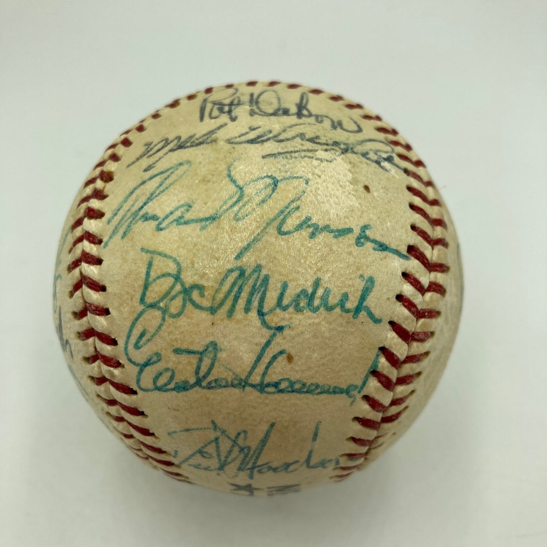 1974 Yankees Team Autographed Baseball with Thurman Munson JSA Certified: 1974 Yankees Team Autographed Baseball with Thurman Munson JSA Certified This is an original 1974 New York Yankees team-signed baseball featuring 26 signatures, including Thurman Munson, Elston Howard