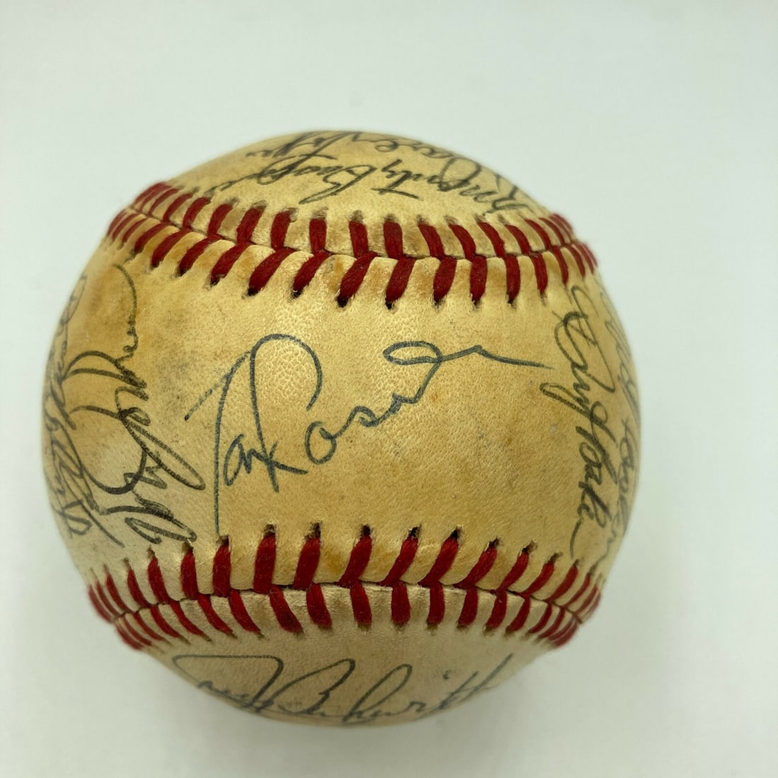 1979 Dodgers Team Signed Baseball PSA DNA COA Autographs of Legends: 1979 Dodgers Team Signed Baseball PSA DNA COA Autographs of Legends This is a 1979 Los Angeles Dodgers Team Signed National League Baseball, featuring the autographs of key players such as Tommy Lasor