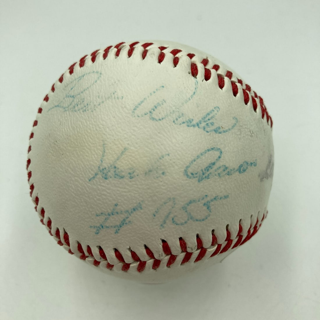 Hank Aaron Signed 1970s Baseball 755 Home Runs PSA DNA COA: Hank Aaron Signed 1970s Baseball 755 Home Runs PSA DNA COA Celebrate baseball history with this vintage 1970's baseball signed by Hank Aaron, who famously hit 755 home runs. This original product come