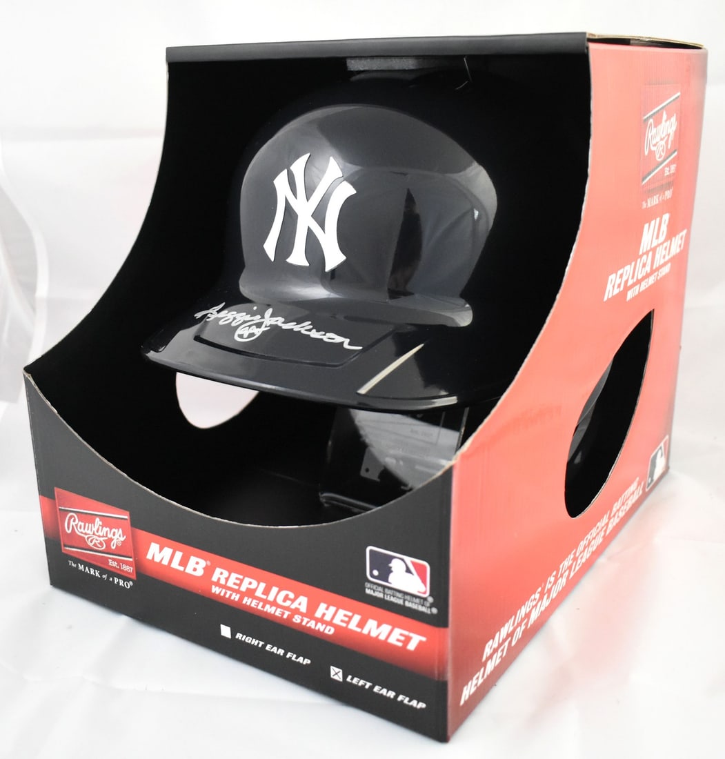Yankees Full Size Replica Helmet Signed by Reggie Jackson with Stand Beckett Hologram (1 of 4)
