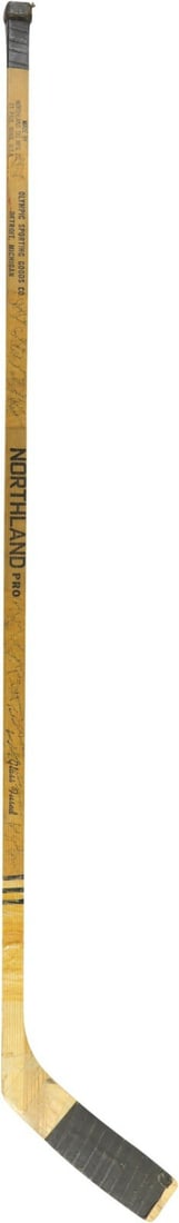 1964-65 Detroit Red Wings Paul Henderson Game Used Stick 14 Signatures JSA COA (1 of 12)