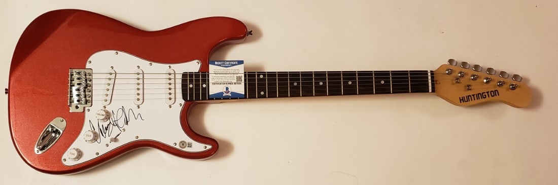 Electric Guitar Autographed by Chloe X Halle Beckett Authenticated (1 of 4)