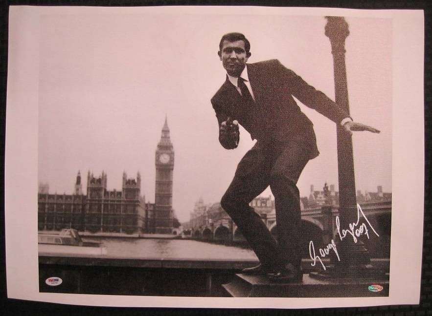 George Lazenby Signed 16x20 James Bond Canvas PSA/DNA Authenticated (1 of 1)