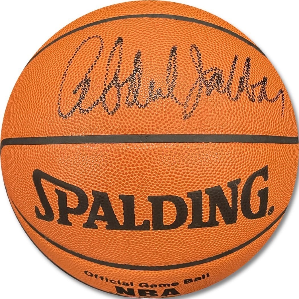 Kareem Abdul Jabbar Signed Official NBA Basketball JSA Authenticated: Kareem Abdul Jabbar Signed Official NBA Basketball JSA Authenticated This official NBA basketball features the iconic signature of Kareem Abdul Jabbar, a legendary player known for his remarkable care