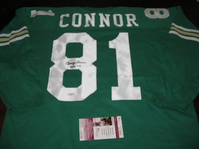 Signed George Connor Notre Dame Fighting Irish Football Jersey JSA COA: Signed George Connor Notre Dame Fighting Irish Football Jersey JSA COA Signed football jersey associated with George Connor and the Bears / Notre Dame Fighting Irish. The jersey is described as origin