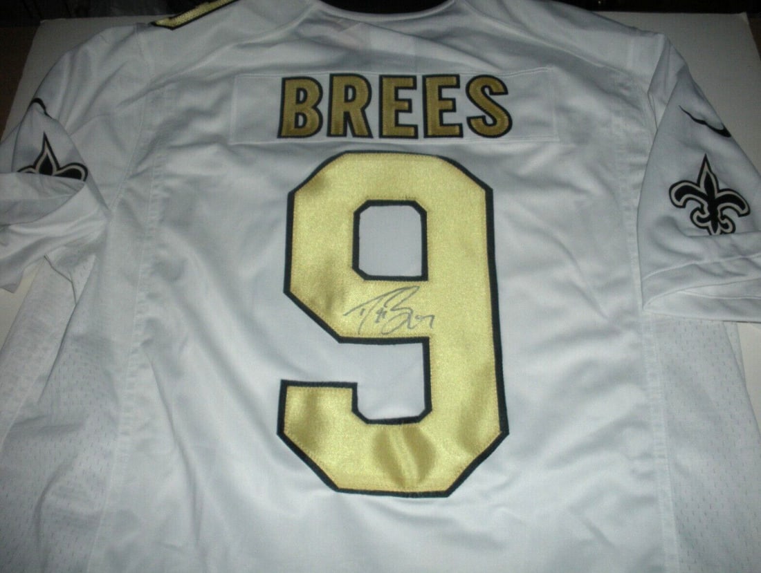 Signed Nike New Orleans Saints Jersey Drew Brees With COA: Signed Nike New Orleans Saints Jersey Drew Brees With COA This is an official licensed Nike jersey signed by Drew Brees of the New Orleans Saints. The jersey is an original item and comes with a Certi